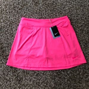 NWT Women’s Nike Golf Dri-fit Skirt